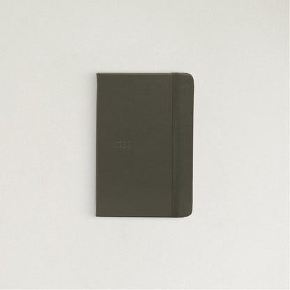 Labovarde Handy Note in Etoupe— Front view of the leather cover in Etoupe