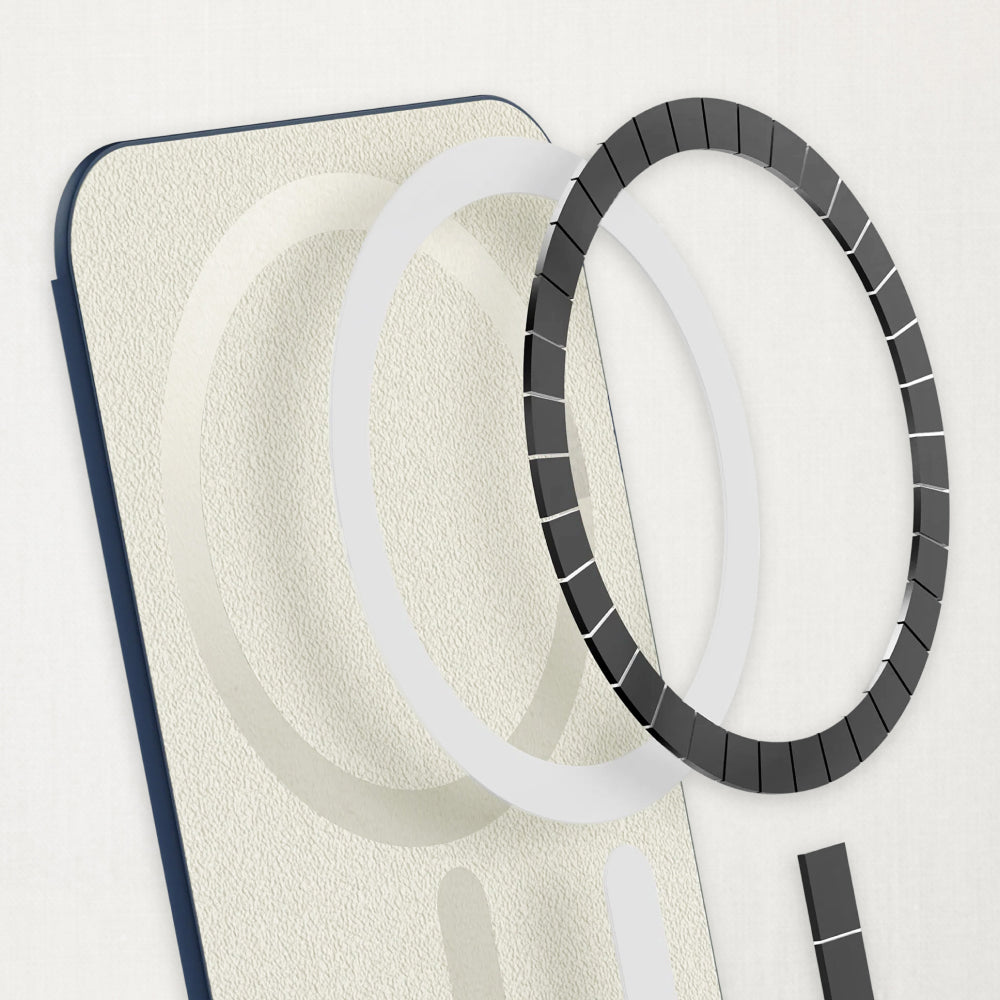 Labovarde MagSafe Card Wallet in Pale-Blue — Close-up view of the magnet inside a MagSafe Card Wallet